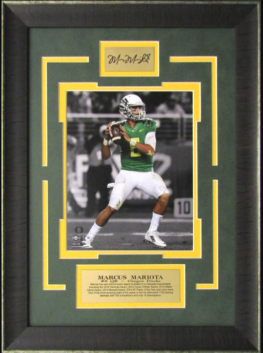 Marcus Mariota Oregon Ducks Photograph Framed Art 15.5" x 21" with Facsimile Autographed Plate